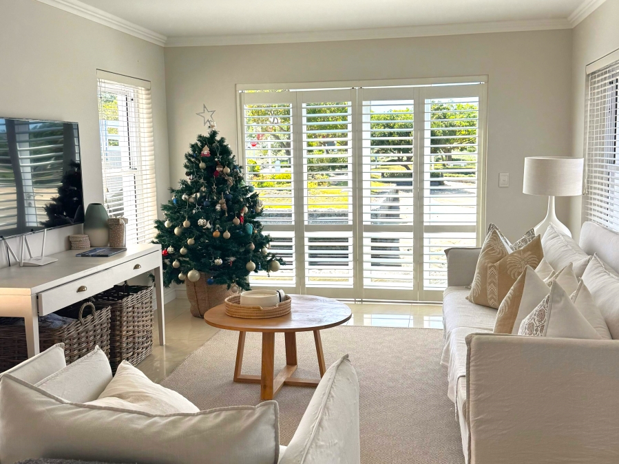 To Let 3 Bedroom Property for Rent in Thesen Islands Western Cape